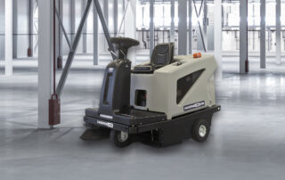 AUFSITZ-KEHRMASCHINE SWEEPERLINE 1330